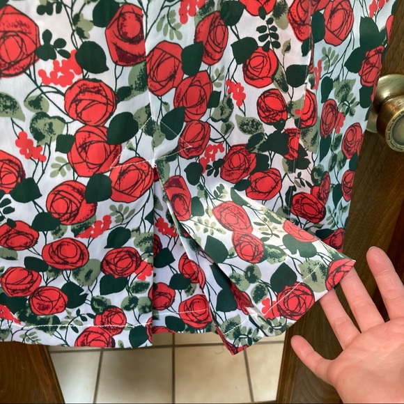 Women's NWOT Floral Wiggle Pinup Couture Laura Byrnes Dress Size 2X - Picture 10 of 16